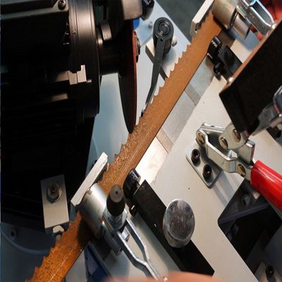 Macchina di rettifica automatica di lame di seghe bimetaliche manuali