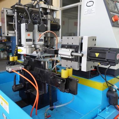 Macchina di saldatura automatica a lame di sega in lega con denti con stile automatico